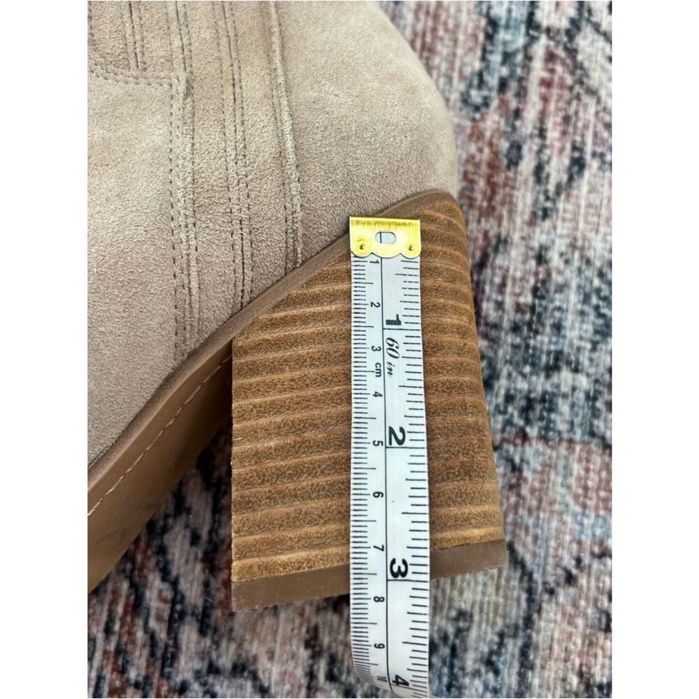 Marc Fisher Mloshay Tan Suede Western Ankle Boots 8.5 Beige Neutral Block Heel - Picture 7 of 11